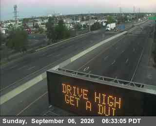 63 - NB I-5 S/O Charter Way live camera view