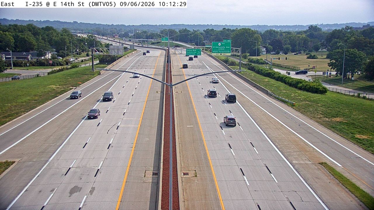 I-235 @ MM 9.8 (E 14th St) live camera view