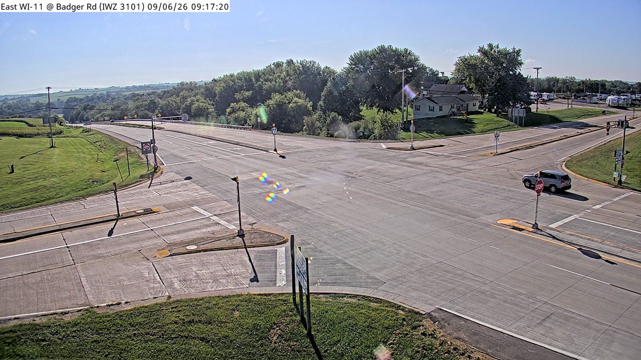 WI-11 @ Badger Rd (IWZ 3101) live camera view