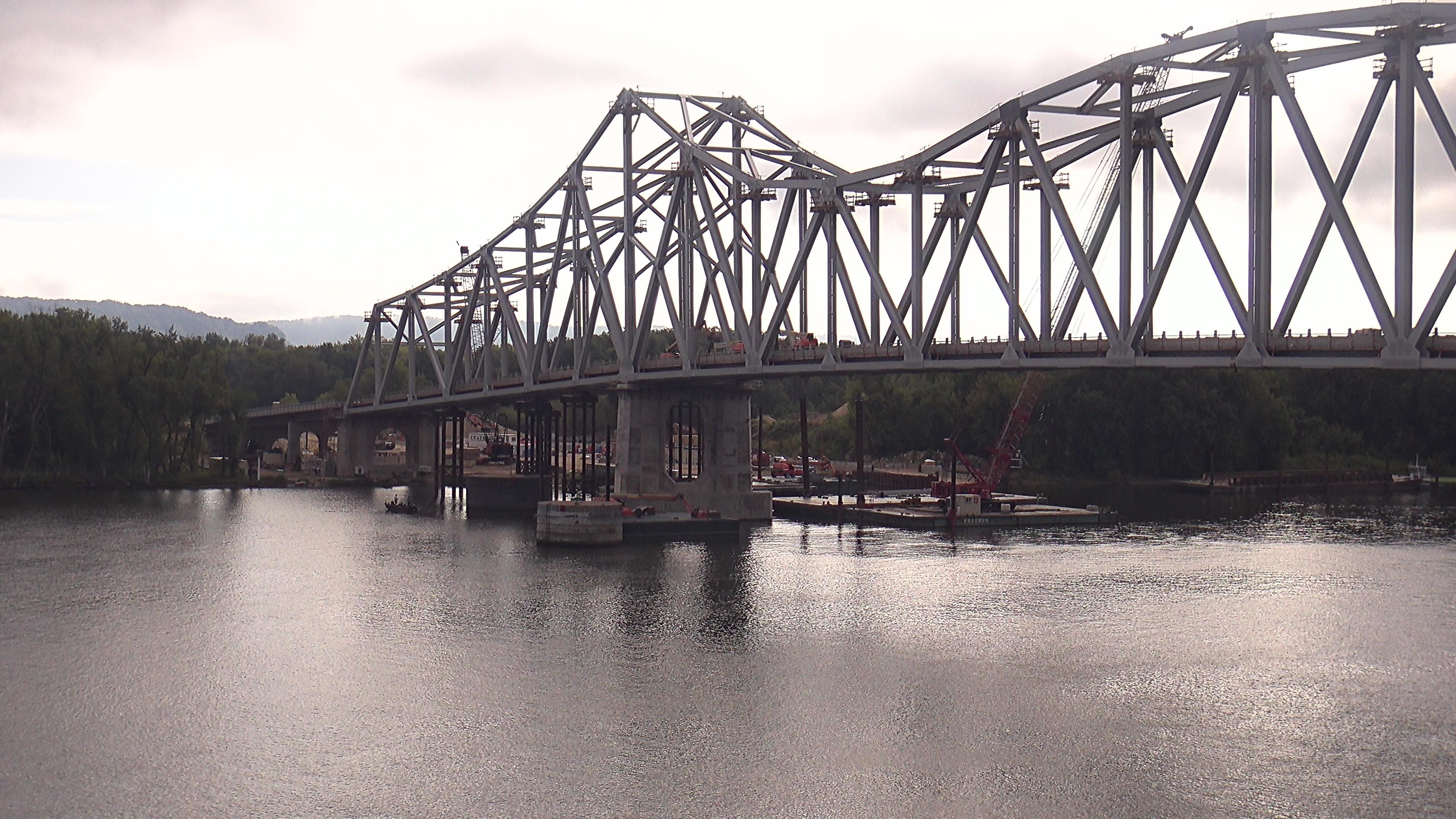 N Front St @ Lansing Bridge (East End) live camera view