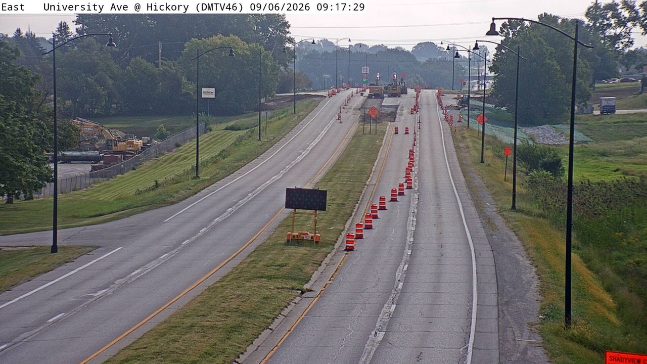 IA 163 @ MM 4.3 (Hickory Blvd) live camera view