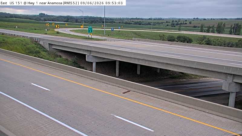 US 151 MM 49 @ Anamosa live camera view