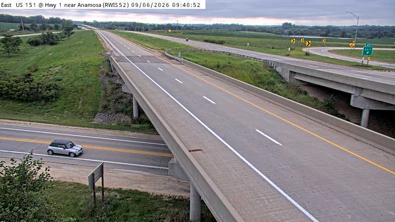 US 151 MM 49 @ Anamosa live camera view