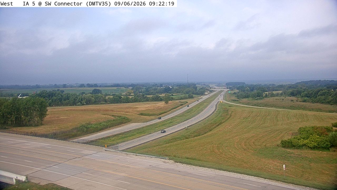 IA 5 @ MM 100.7 (SW Connector) live camera view