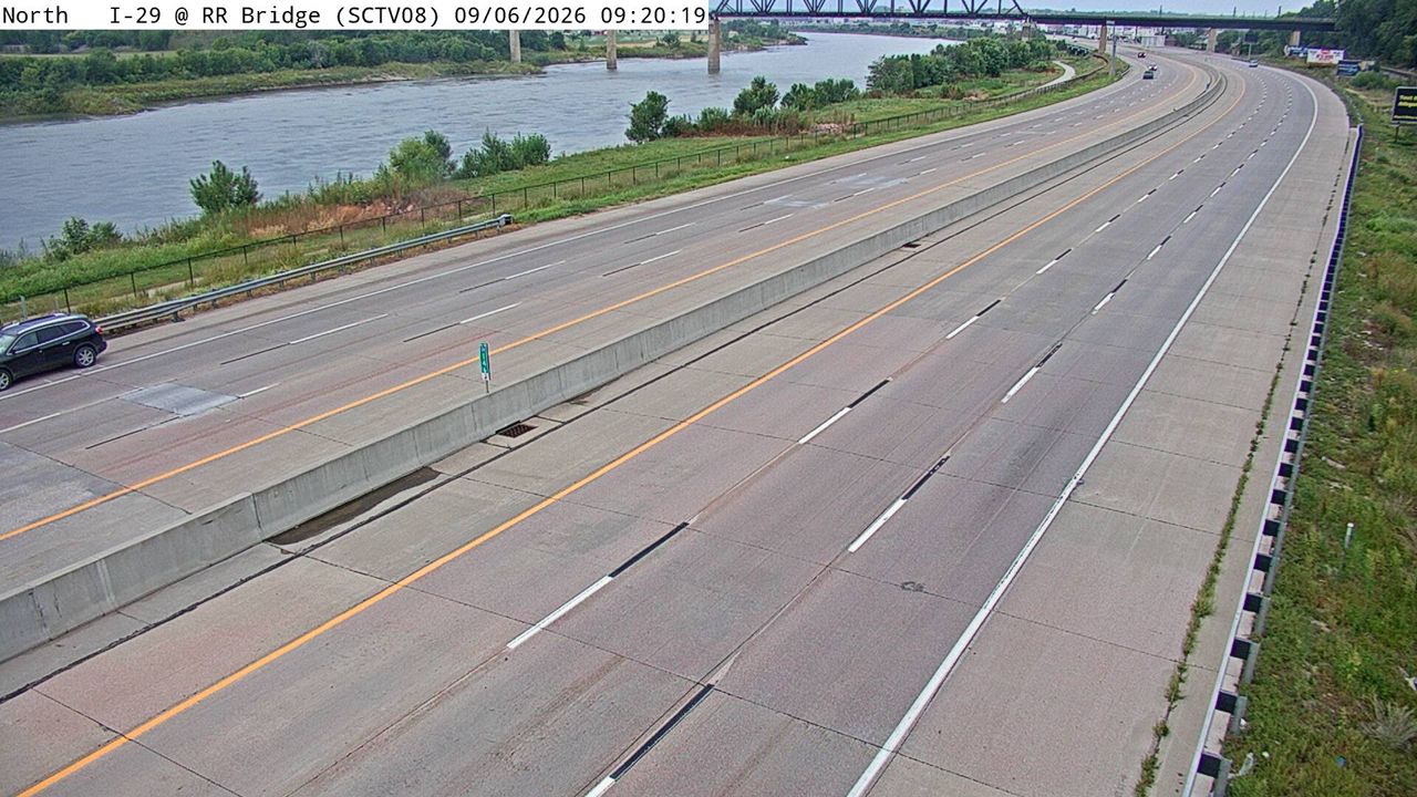 I-29 @ MM 146.3 (RR Bridge) live camera view
