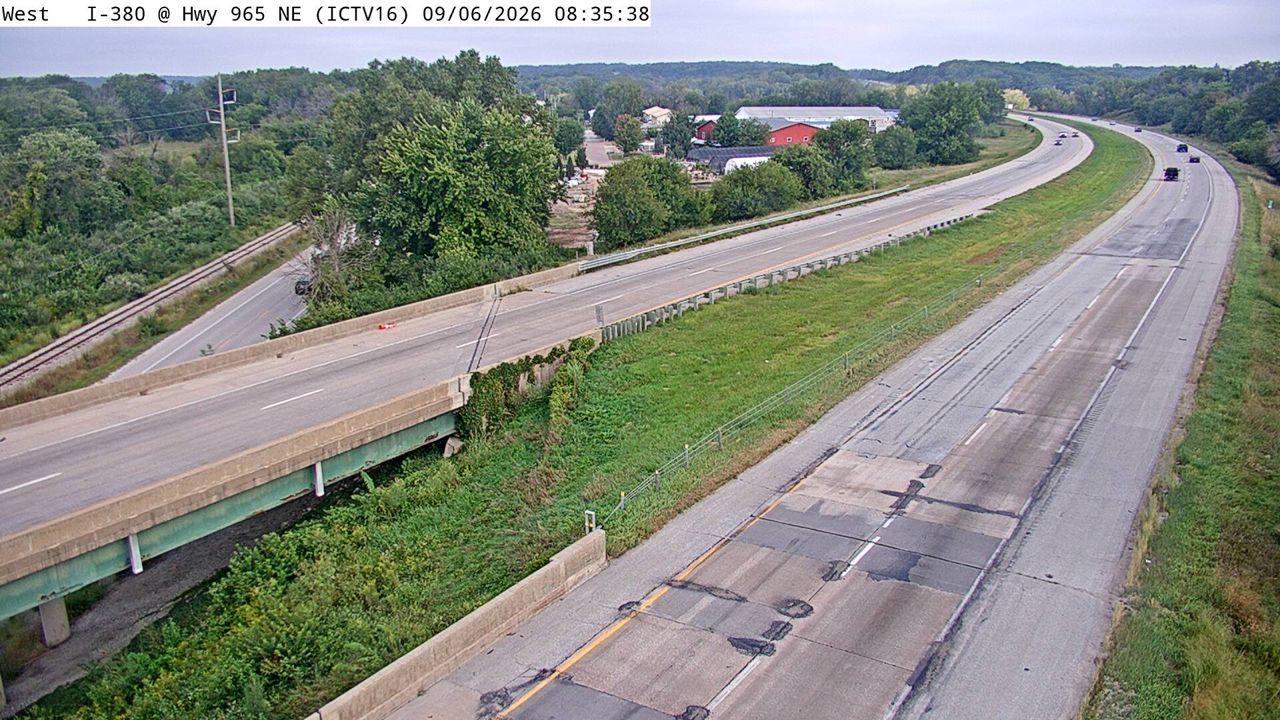 I-380 @ MM 7.4 (Hwy 965) live camera view