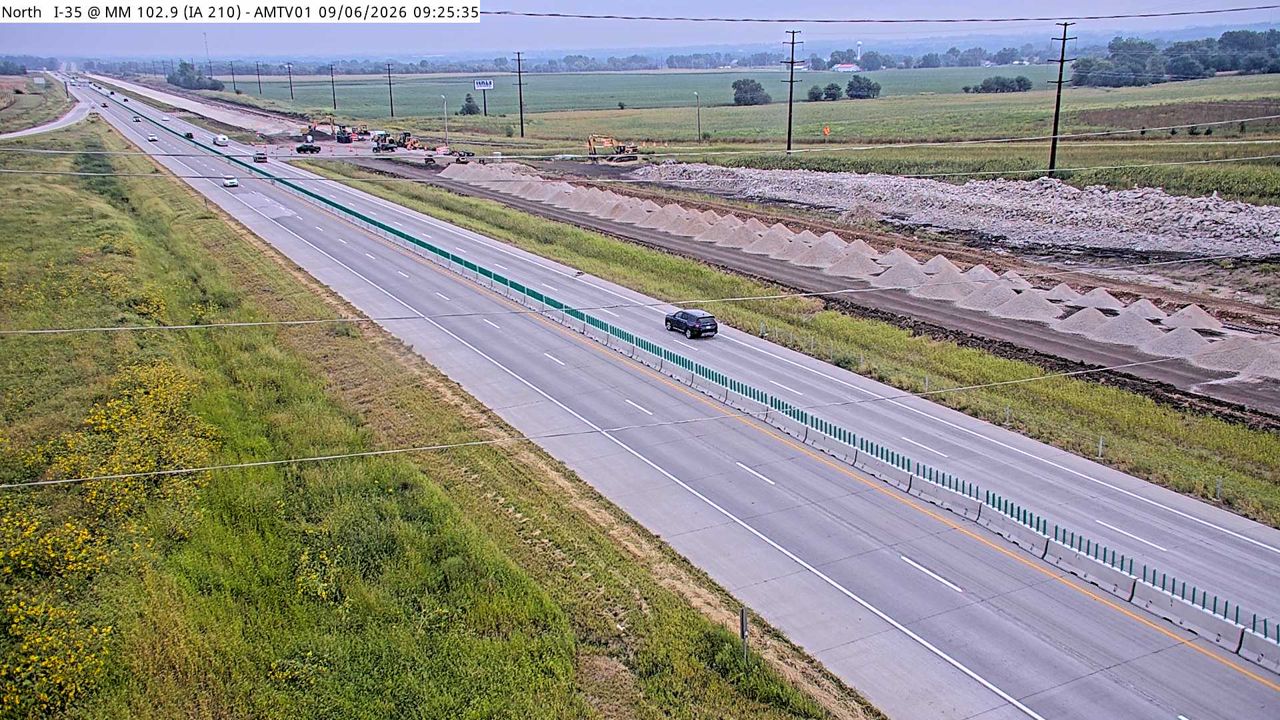 I-35 @ MM 102.9 (IA 210) live camera view