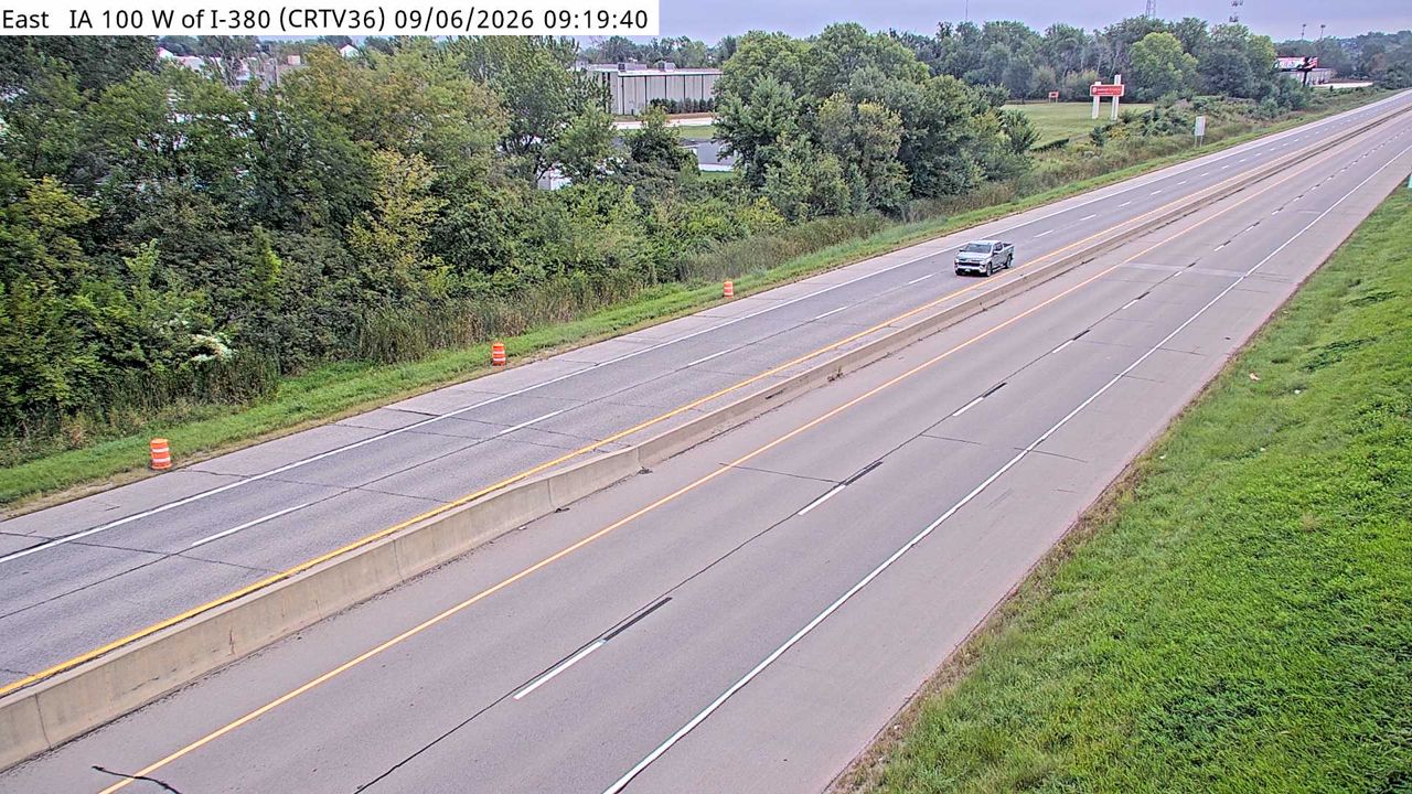 IA 100 @ MM 8.6 (W of I-380) live camera view