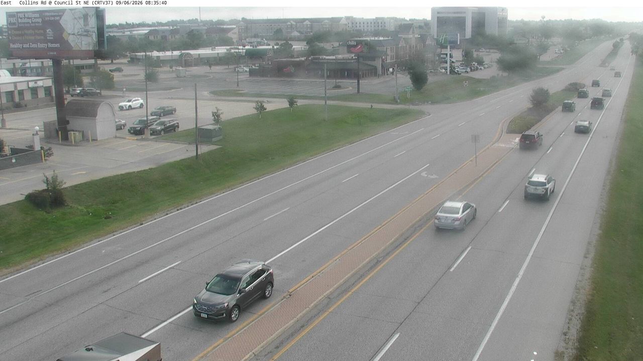 IA 100 @ MM 9.8 (Council St) live camera view
