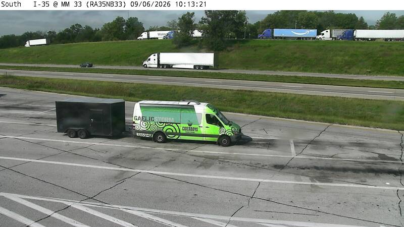Rest Area: I-35 NB MM 33 near Osceola live camera view