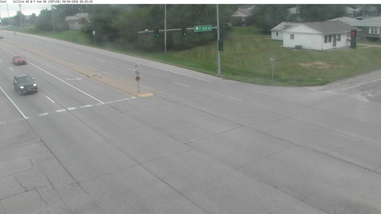 IA 100 @ MM 10.5 (F Ave) live camera view