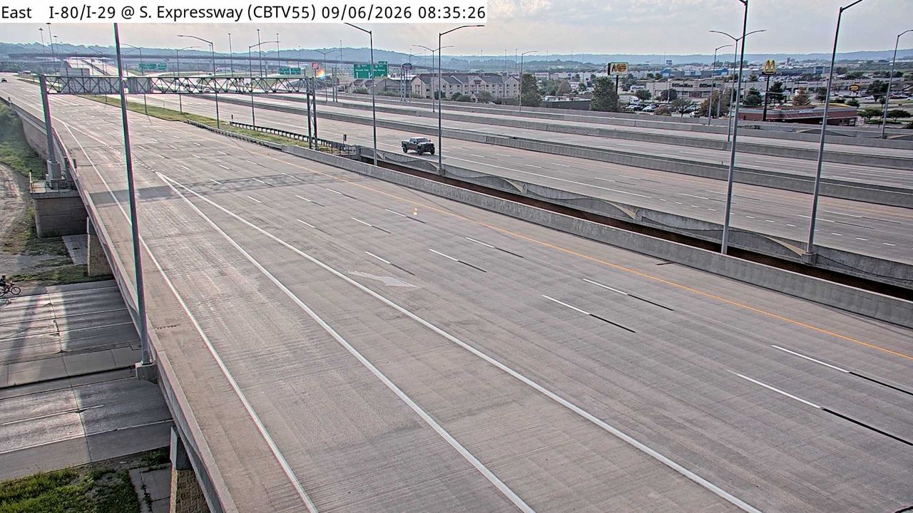I-29/80 @ MM 3.1 (S Expressway St) live camera view