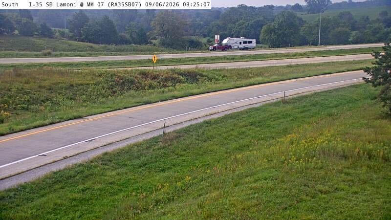 Rest Area: I-35 N/S MM 7 - Lamoni - SB Ent. live camera view