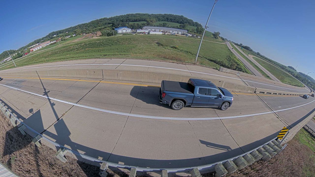 US 151 @ MM 94.4 (US 61 - North Wide Angle) live camera view