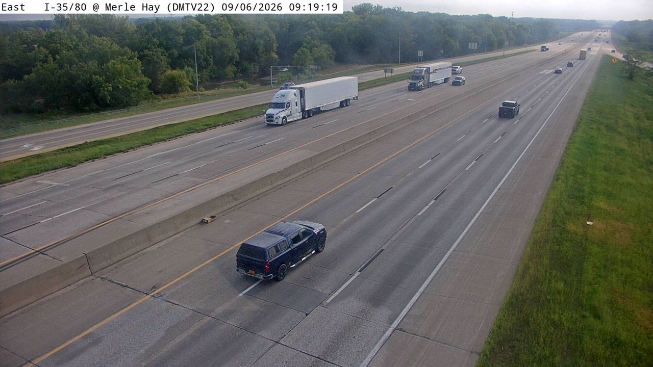 I-35/80 @ MM 131.1 (Merle Hay Rd) live camera view