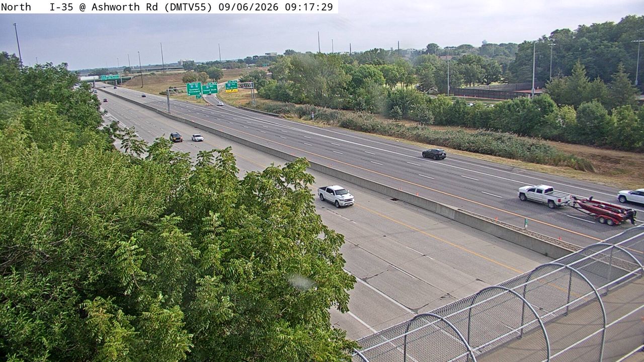 I-35 @ MM 72.1 (Ashworth Ave) live camera view
