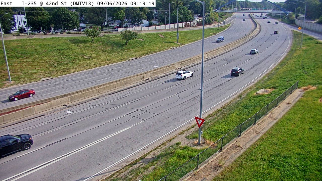 I-235 @ MM 5.8 (42nd St) live camera view