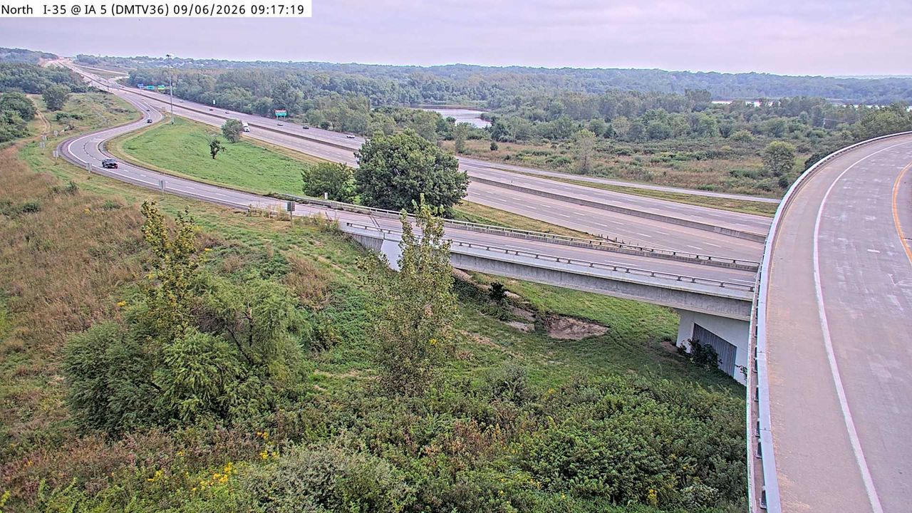 I-35 @ MM 67.9 (IA 5) live camera view