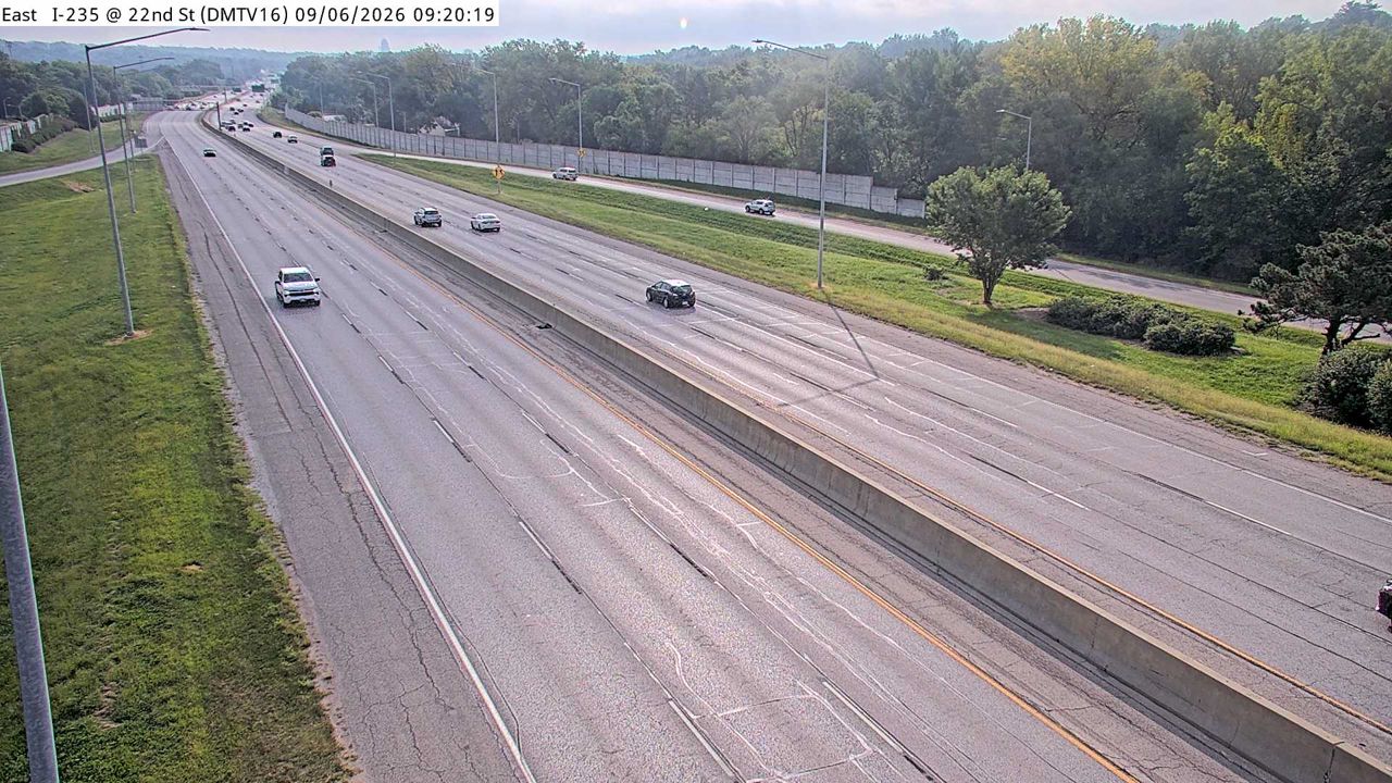 I-235 @ MM 2.6 (22nd St) live camera view