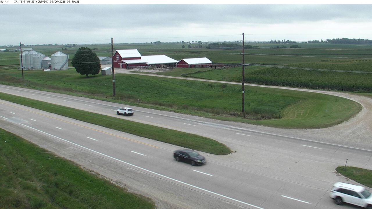 US 151 @ MM 35 (Cottage Grove Pkwy) live camera view