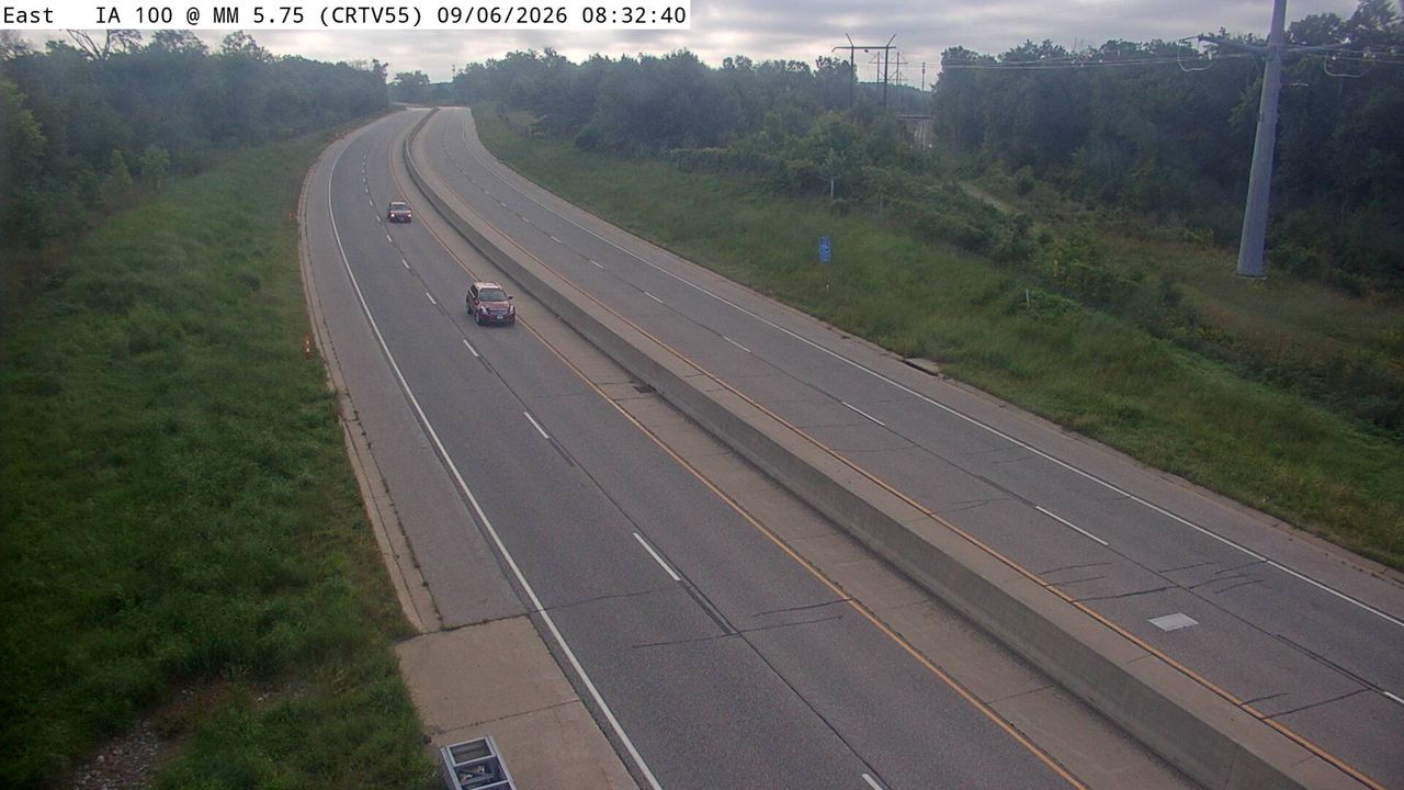 IA 100 @ MM 6.1 (E of Cedar River) live camera view