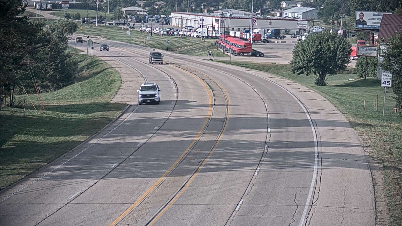 US 61 @ MM 187.6 (Maquoketa Dr - South) live camera view