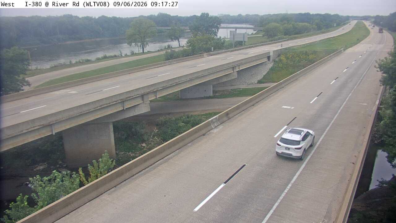 I-380 @ MM 69.7 (River Rd) live camera view