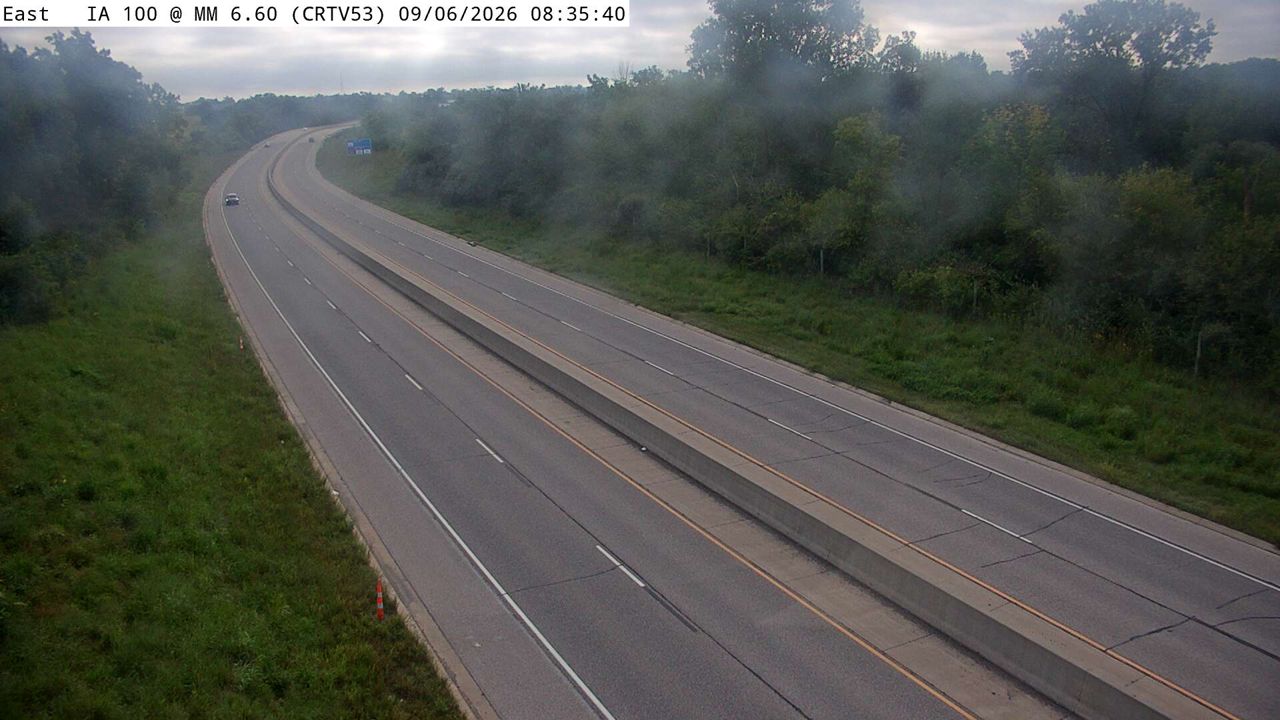 IA 100 @ MM 6.9 (W of Ushers Ferry Rd) live camera view