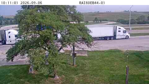 Parking Only: I-80 EB MM 44 near Avoca live camera view