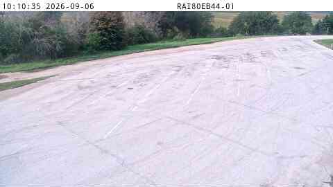 Parking Only: I-80 EB MM 44 near Avoca live camera view