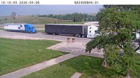 Parking Only: I-80 EB MM 44 near Avoca live camera view