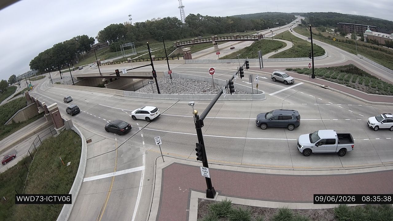 I-80 @ MM 242.6 (1st Ave) live camera view