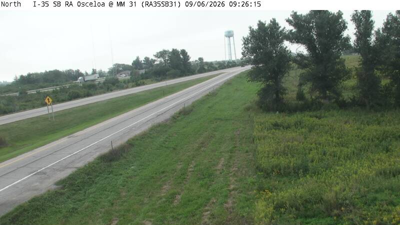 Parking Only: I-35 SB MM 31 near Osceola live camera view