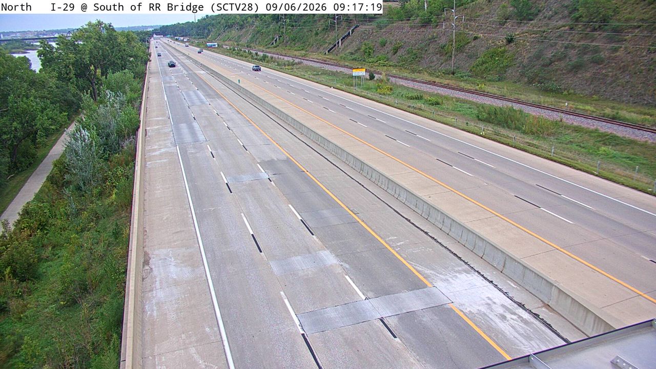 I-29 @ MM 145.7 (S of RR Bridge) live camera view