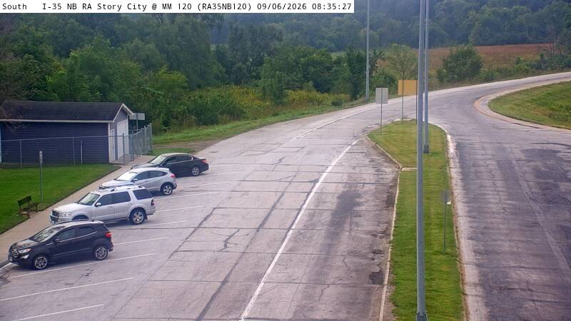 Rest Area: I-35 NB MM 120 near Story City live camera view