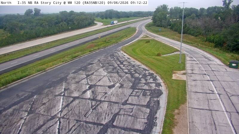 Rest Area: I-35 NB MM 120 near Story City live camera view