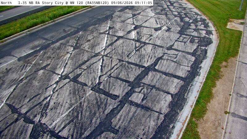 Rest Area: I-35 NB MM 120 near Story City live camera view