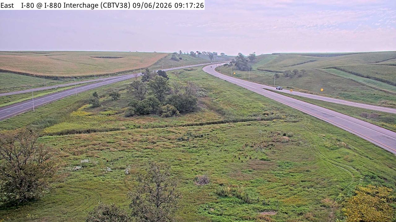I-80 @ MM 27.3 (I-880 Interchange) live camera view
