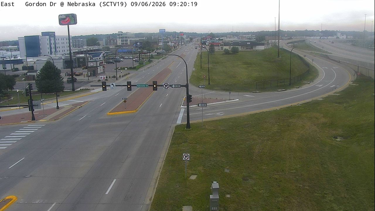 Gordon Dr @ Nebraska (19) live camera view