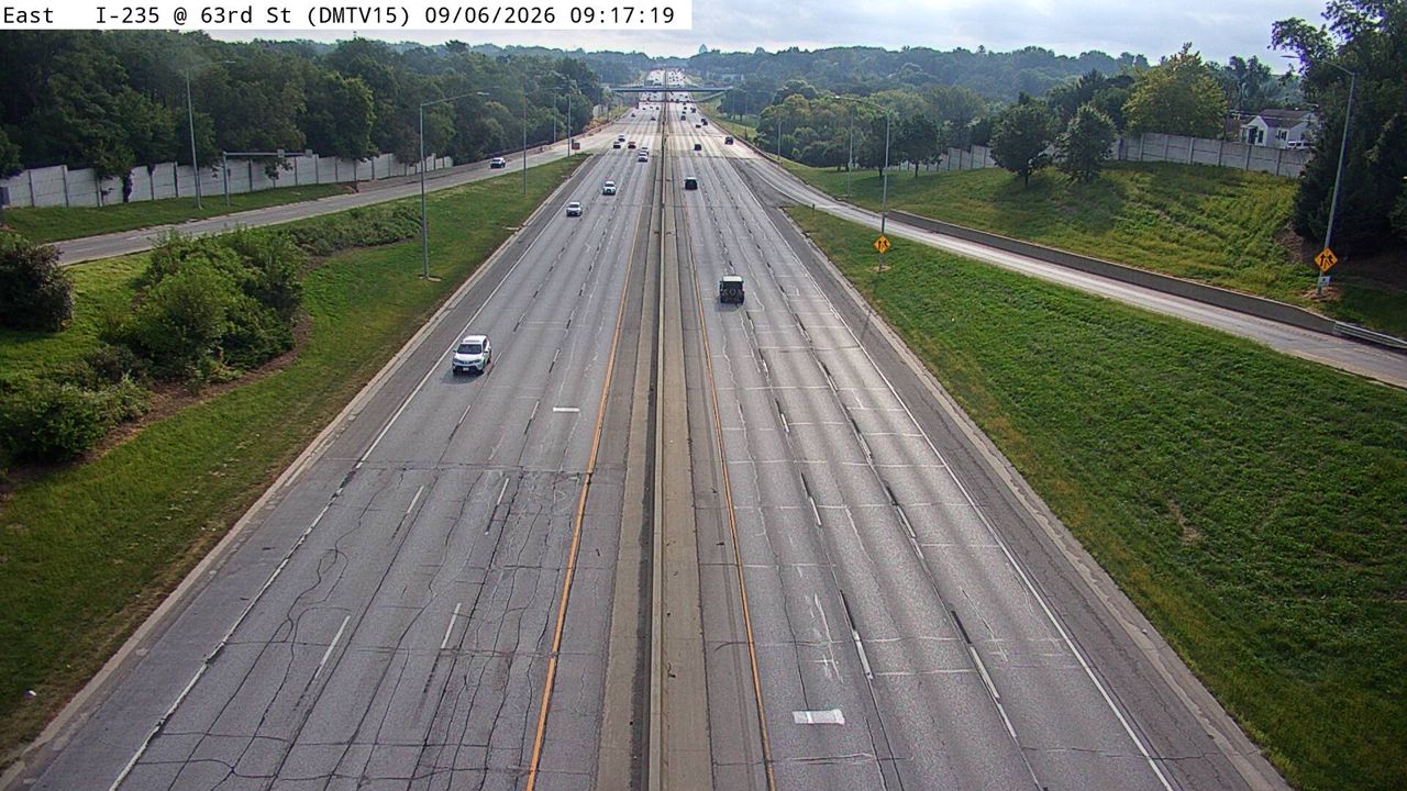 I-235 @ MM 4.3 (63rd St) live camera view