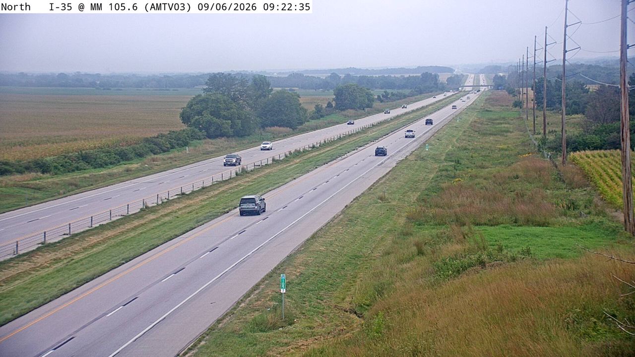 I-35 @ MM 105.6 live camera view