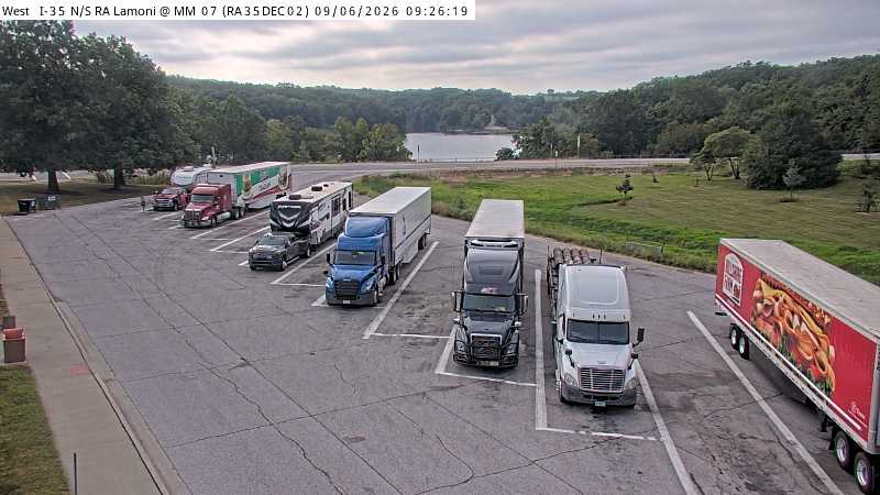 Rest Area: I-35 N/S MM 7 - Lamoni - Trk Prkg live camera view