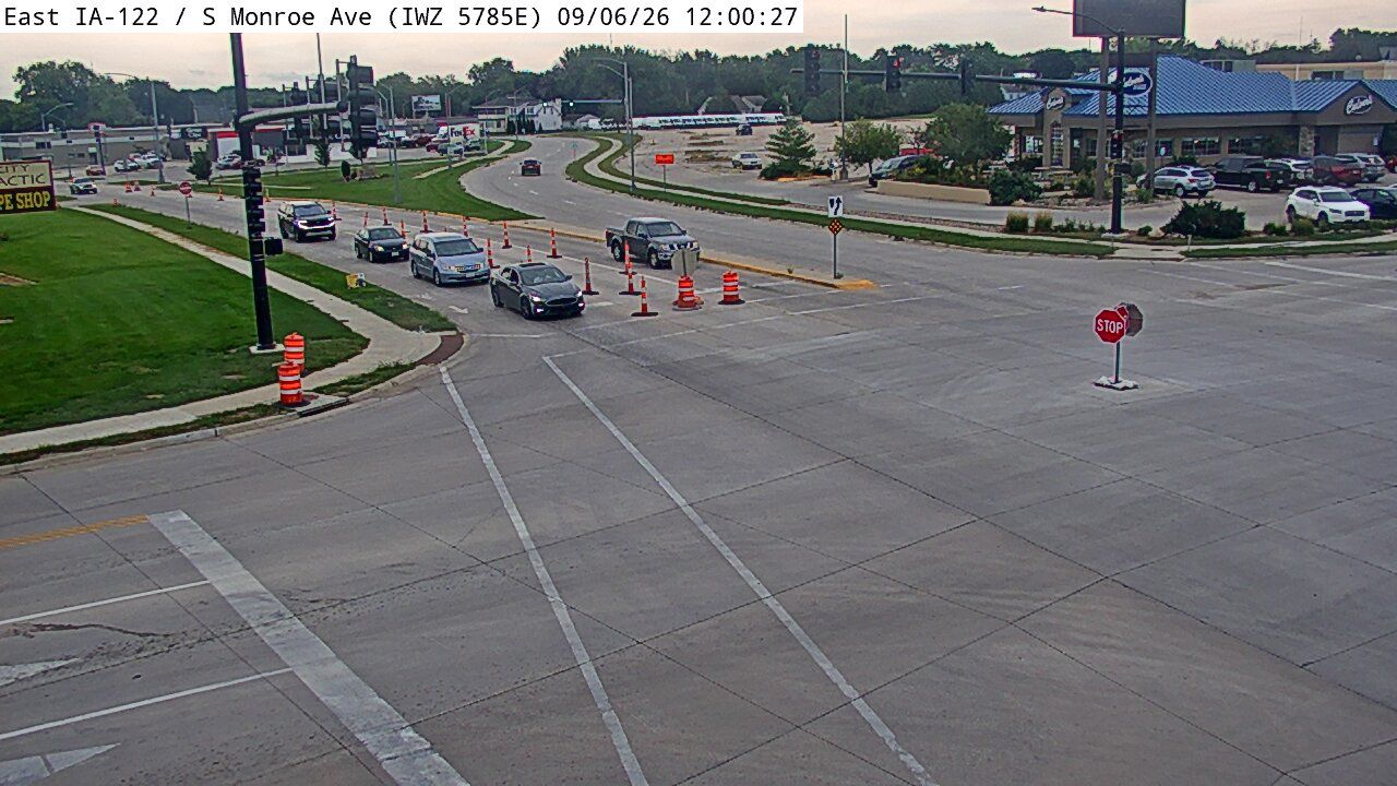 IA 122 @ S Monroe Ave (IWZ 5785E) live camera view