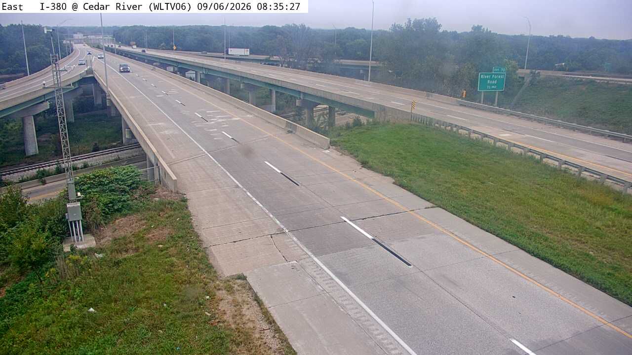I-380 @ MM 71.3 (Cedar River) live camera view