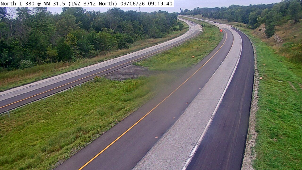 I-380 @ MM 31.5 (IWZ 3712N) live camera view