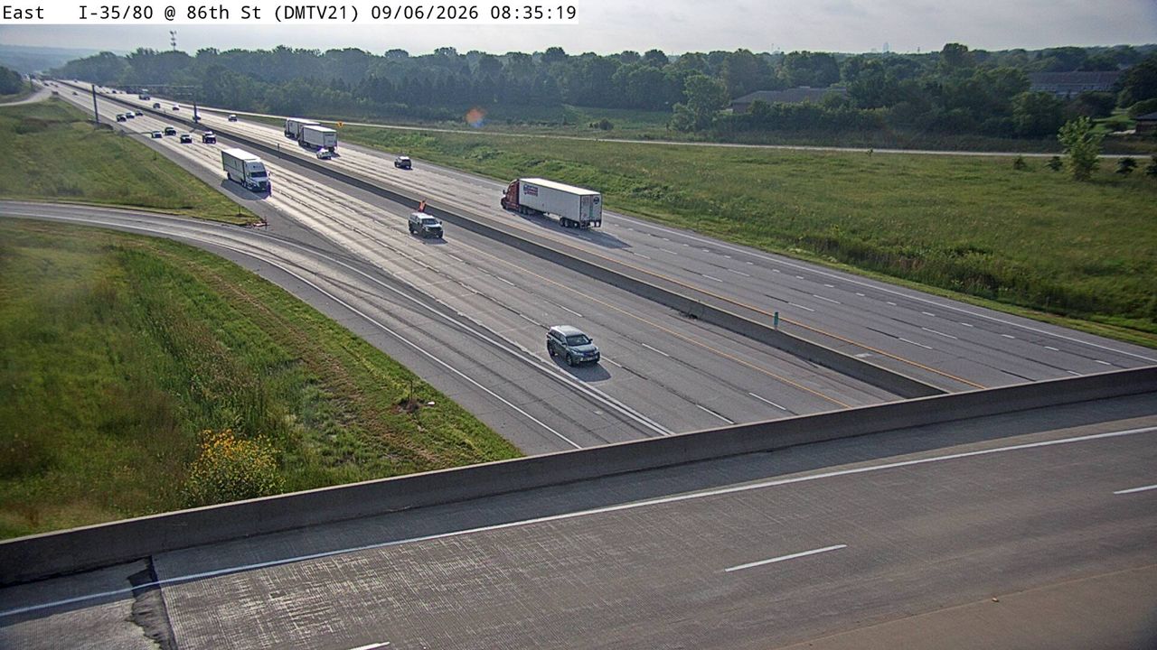 I-35/80 @ MM 129.1 (86th St) live camera view