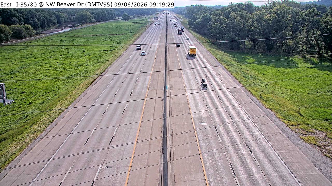 I-35/80 @ MM 132 (NW Beaver Dr) live camera view
