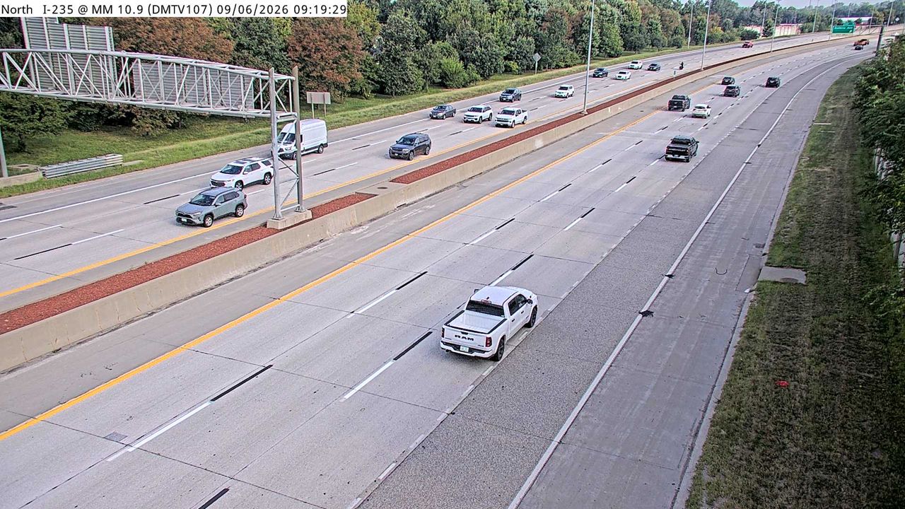 I-235 @ MM 11.3 (E of Easton Blvd) live camera view