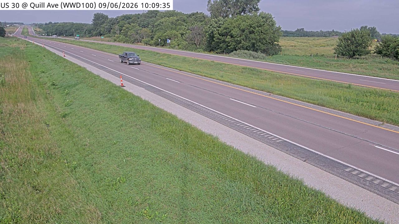 I-380 @ MM 20.3 (2nd St NE) live camera view