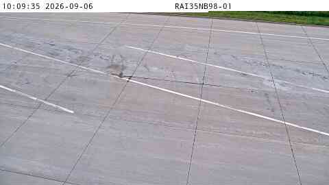 Rest Area: I-35 NB MM 98 near Elkhart live camera view
